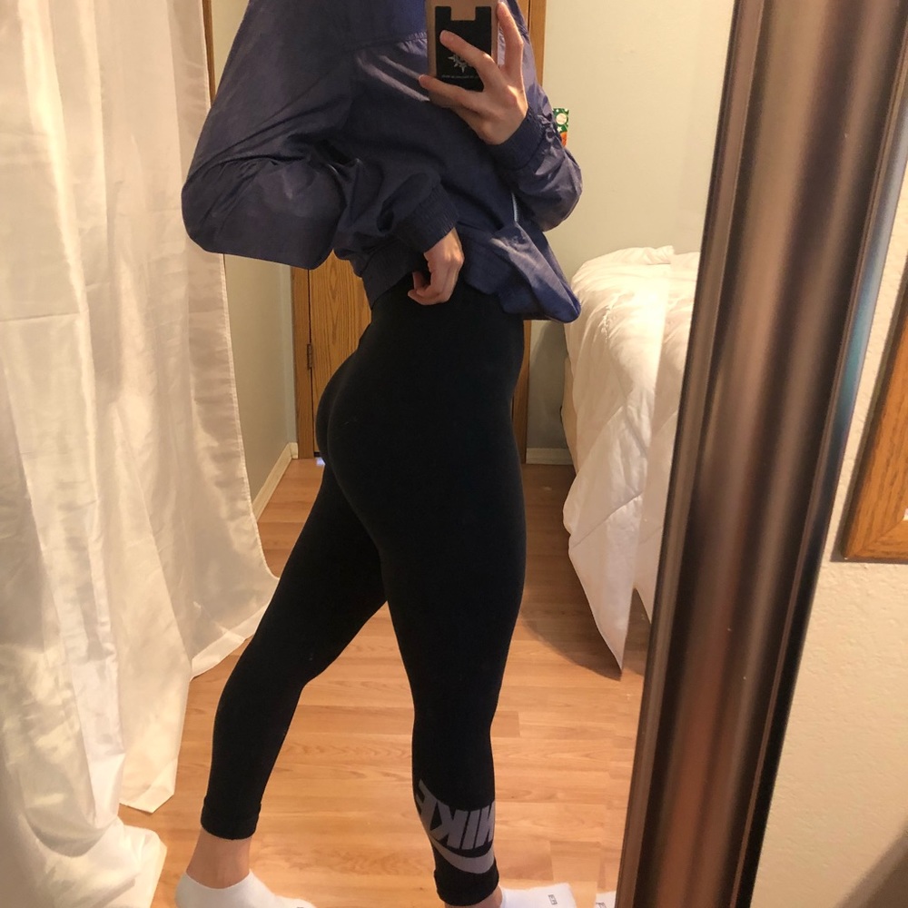 Nike black leggings !